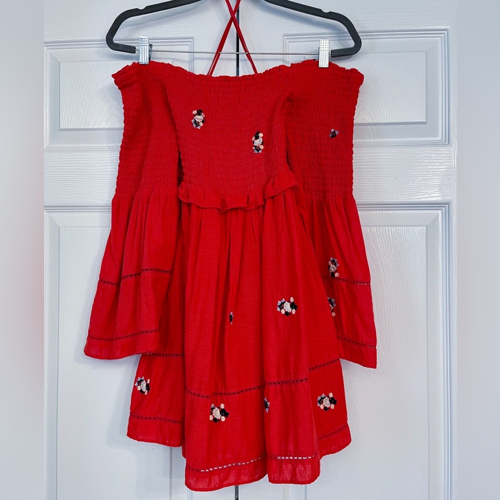 Free People EUC Counting Daisies Embroidered Off The Shoulder Bell Sleeve Dress